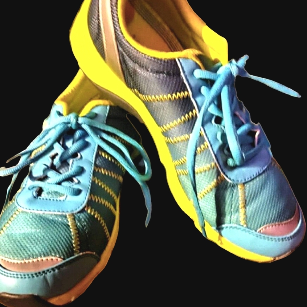 Women sneakers 7.5